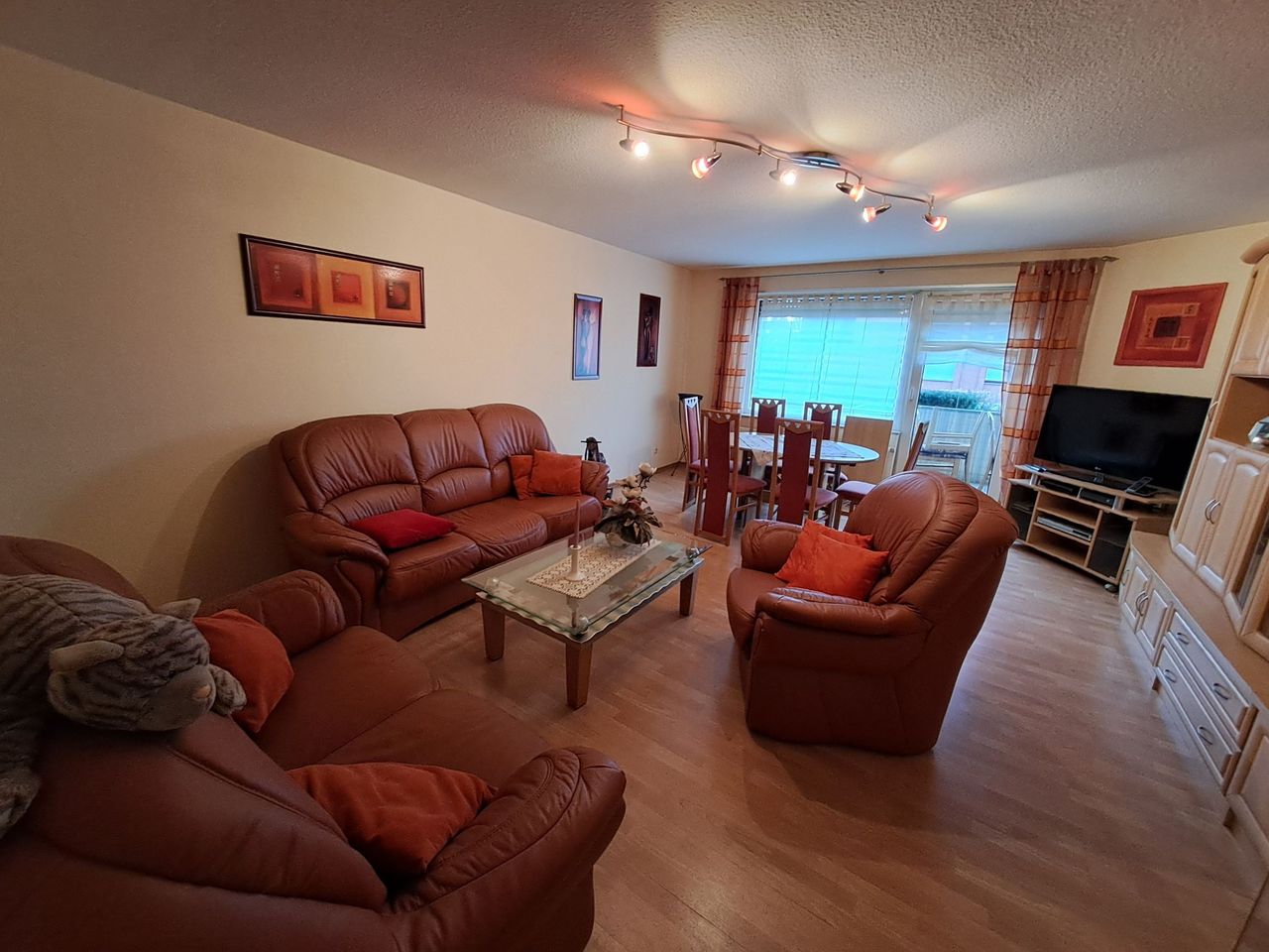 Wohn- und Esszimmer (2)