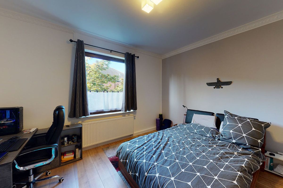 Schlafzimmer 2.OG links