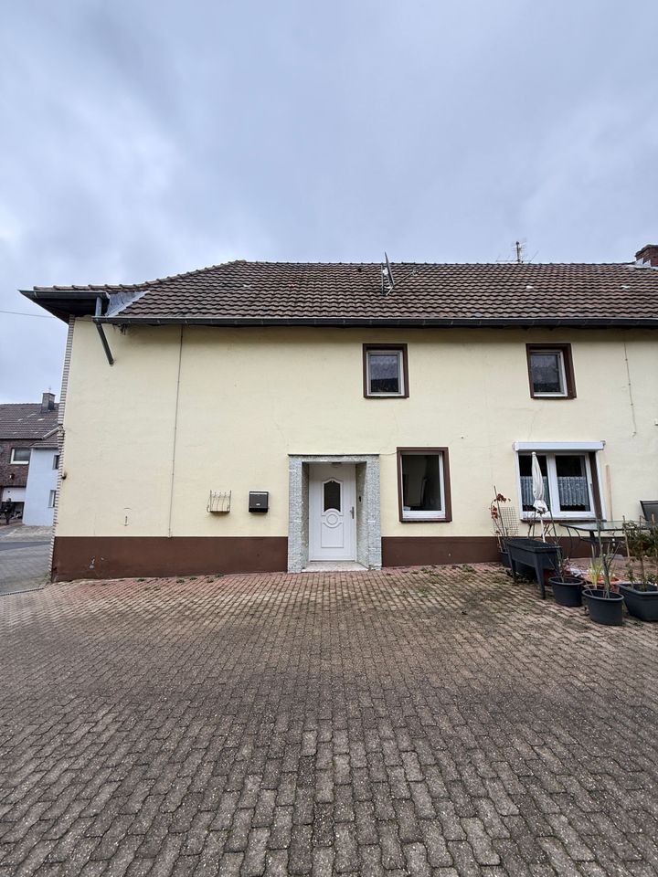 Eingang des Wohnhauses